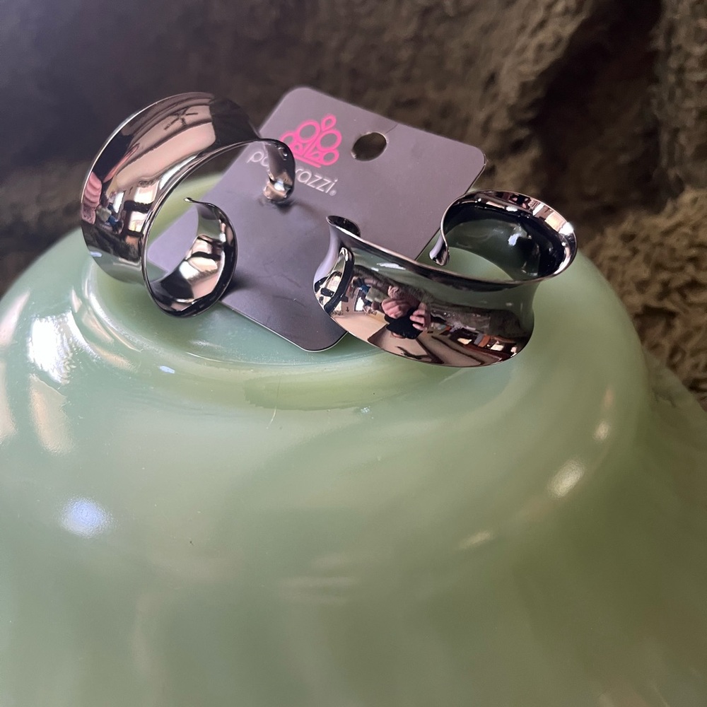 Paparazzi Elegant Silver Earrings